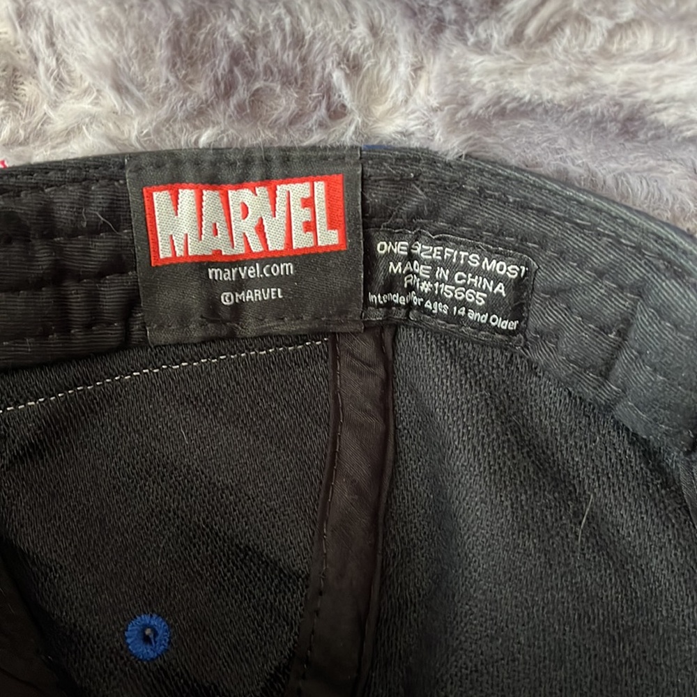 Avengers Capt Marvel Cap - Picture 3 of 4